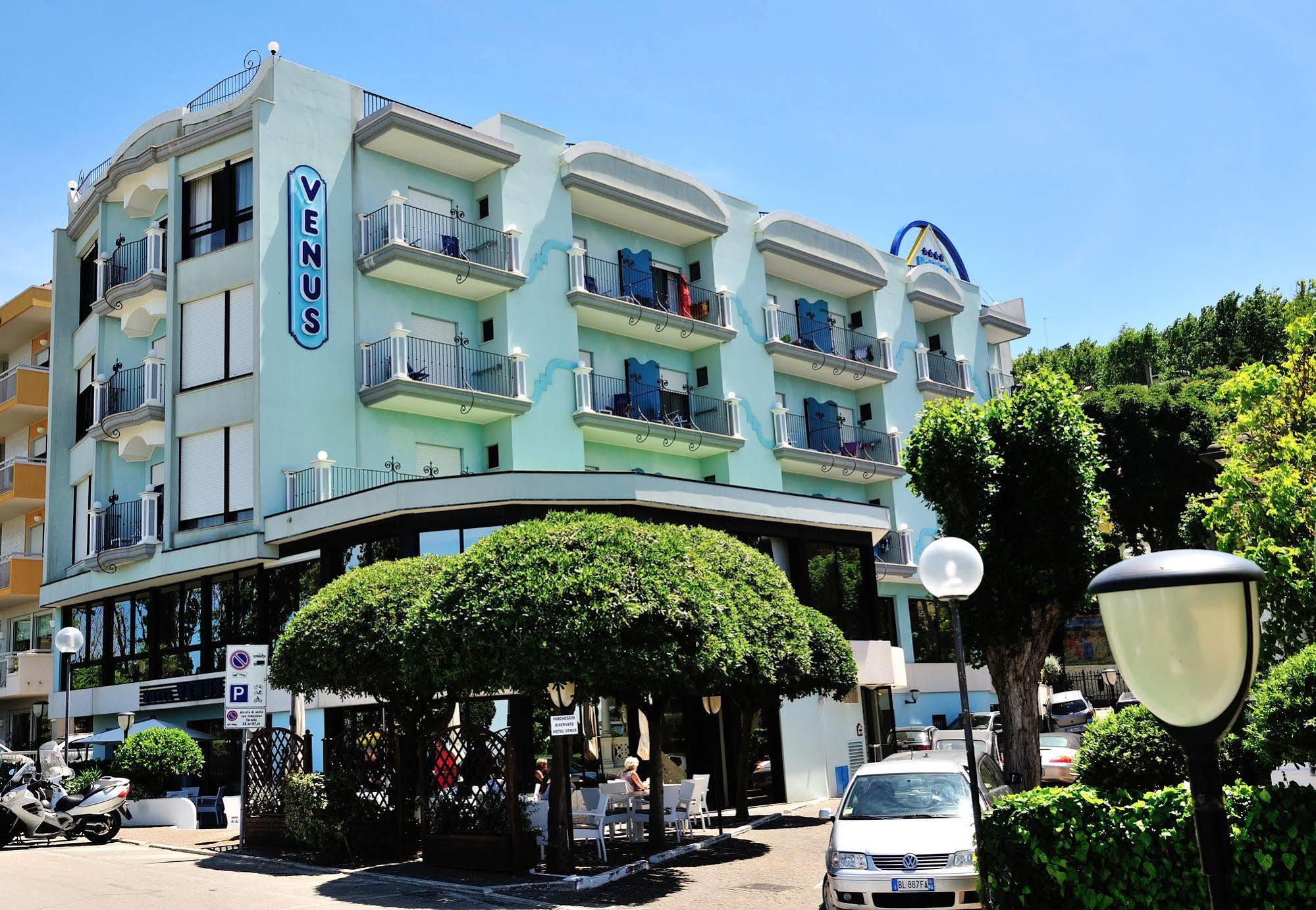 Hotel Venus غابيتّشي ماري المظهر الخارجي الصورة