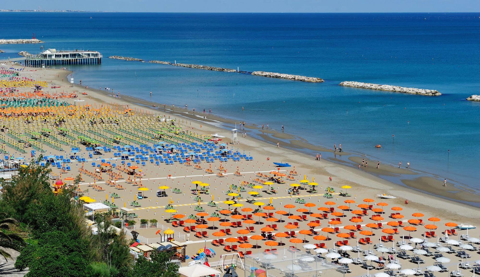 Hotel Venus غابيتّشي ماري المظهر الخارجي الصورة